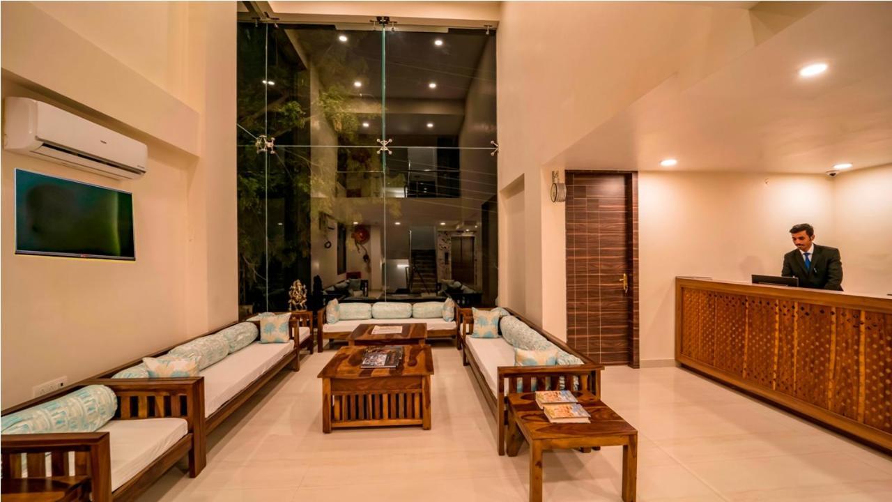 Hotel Wonder Cliff Udaipur Exterior photo